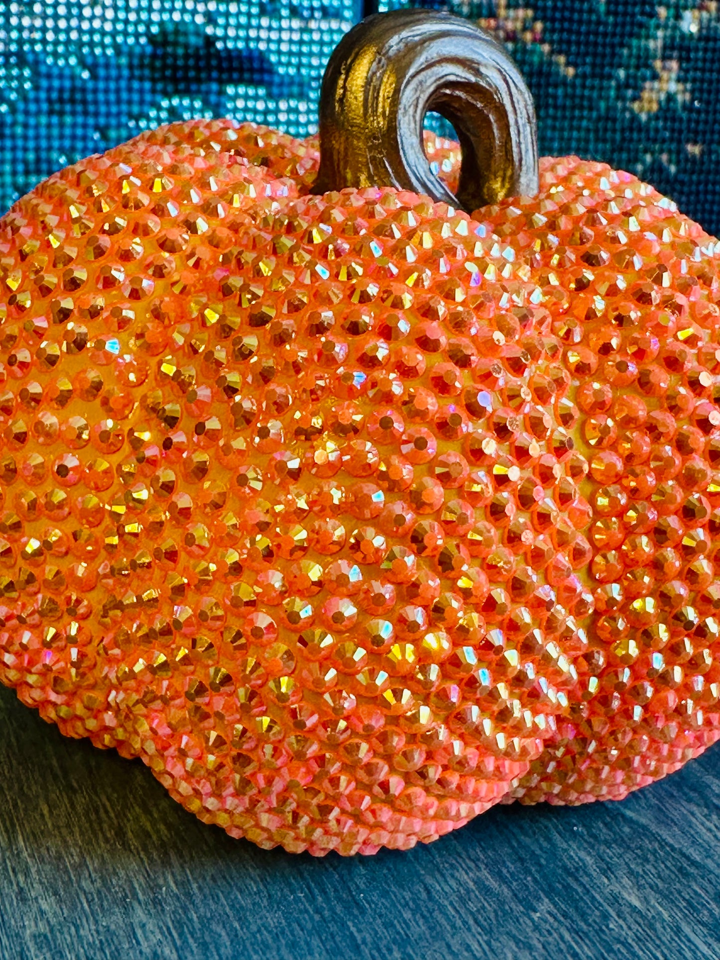 Glimmering Harvest Pumpkin- 4 Inches