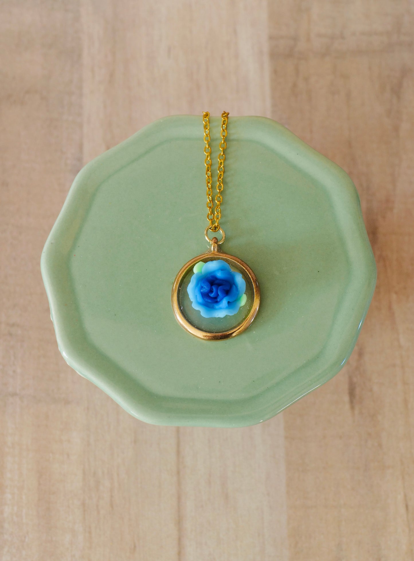Blue Resin Flower Necklace