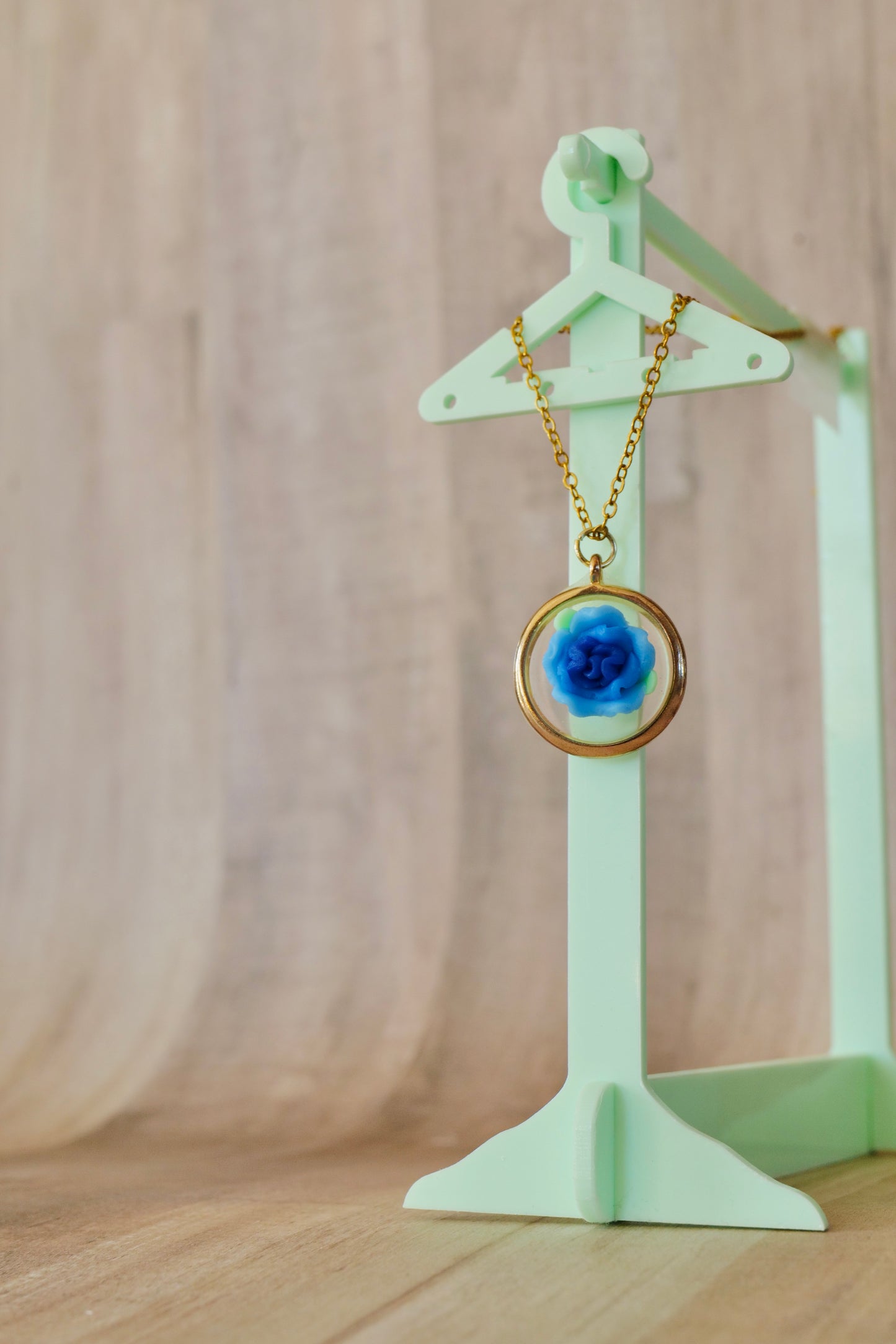 Blue Resin Flower Necklace