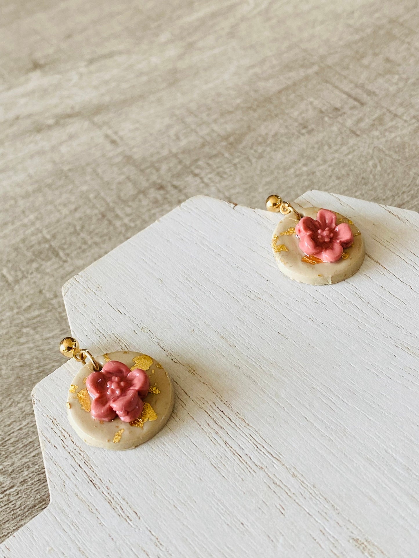 Pink Daisy Round Floral Earrings